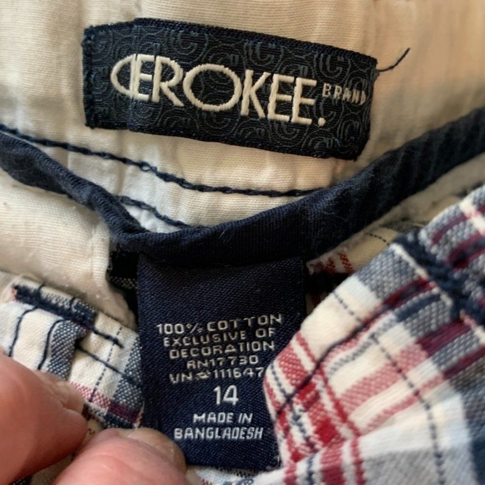 Cherokee Plaid Short - Picture 6 of 7